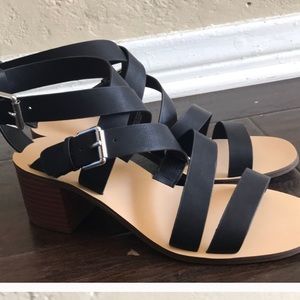 Black sandals 7.5